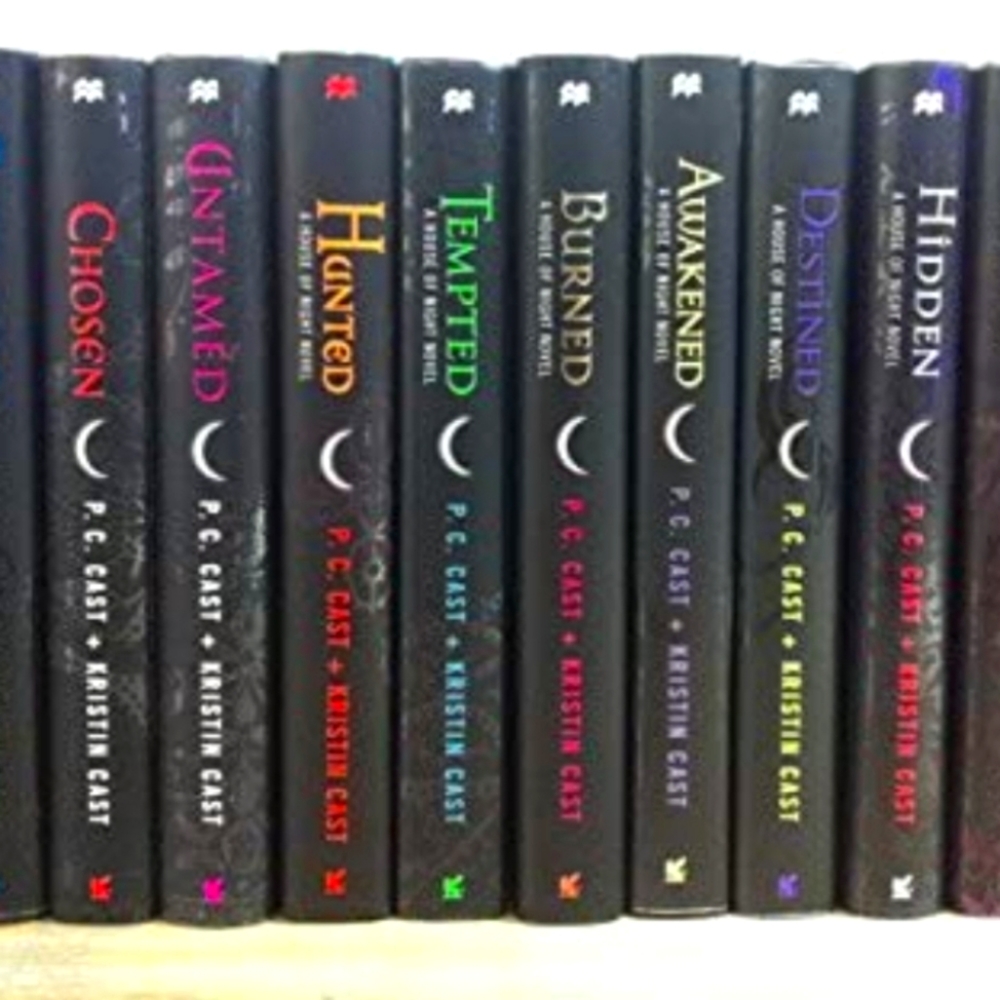 House of night series plus 1 extra